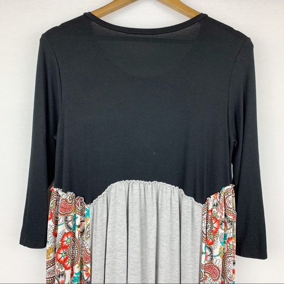 Boutique Brand Sol RHR Asymmetric Floral Blouse - Picture 8 of 13